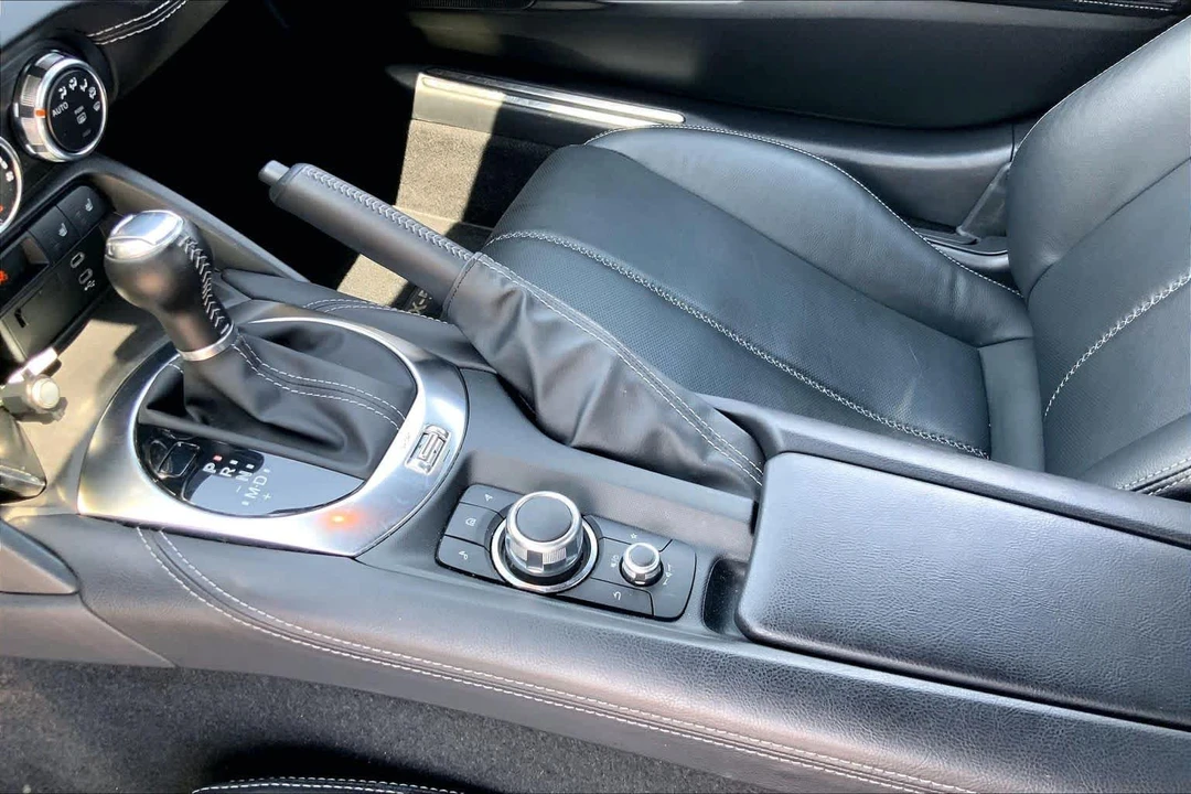 2025 Mazda ND MX-5 Miata - Image 15 of 29