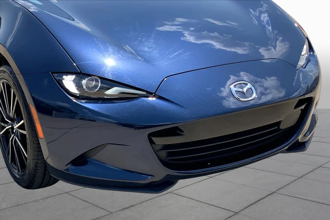 2025 Mazda ND MX-5 Miata - Image 26 of 29