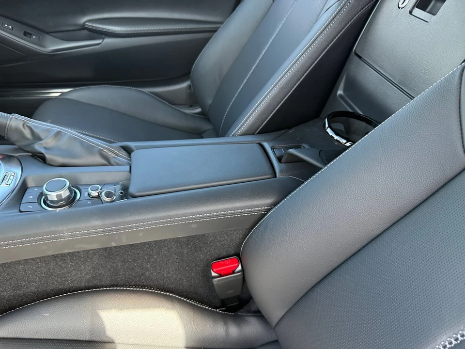2025 Mazda ND MX-5 Miata - Image 14 of 20