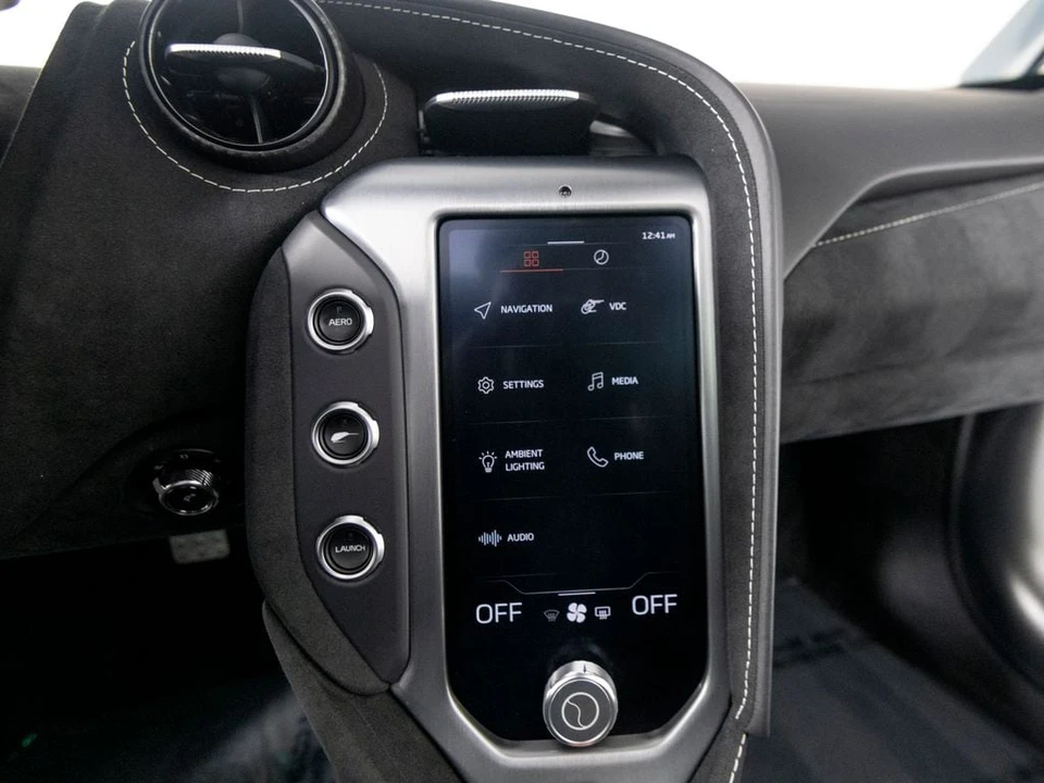2025 McLaren 750S - Image 19 of 31