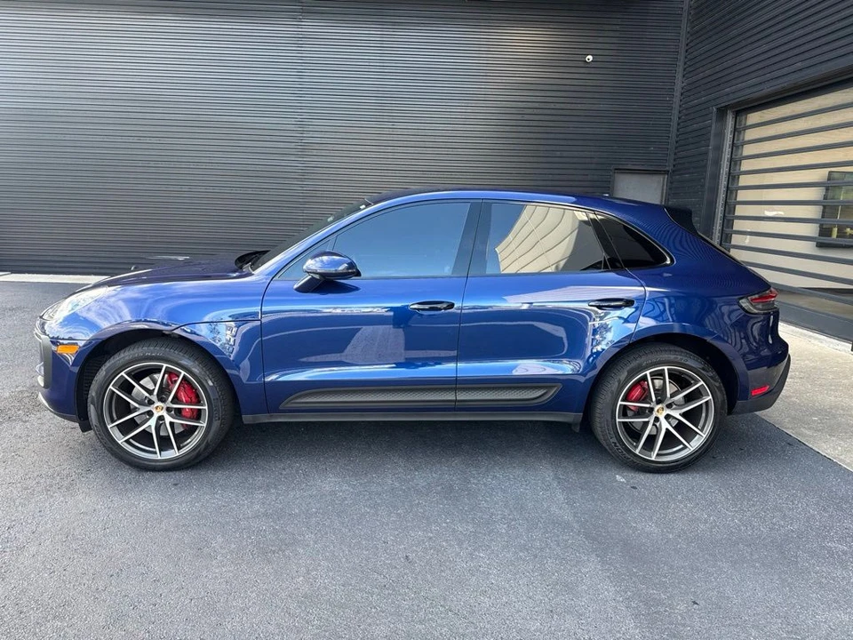 2025 Porsche Macan S - Image 2 of 5