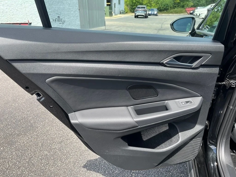 2025 Volkswagen GTI Mk8 - Image 24 of 31