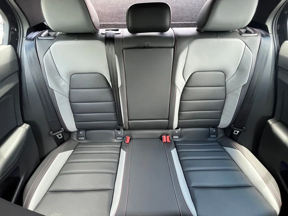 2025 Volkswagen GTI Mk8 - Image 28 of 31