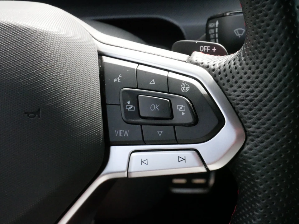 2025 Volkswagen GTI Mk8 - Image 25 of 31