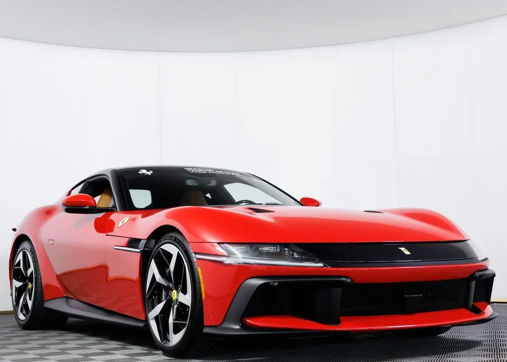 2026 Ferrari 12Cilindri - Image 3 of 31