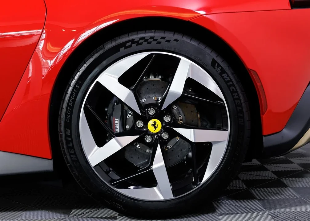 2026 Ferrari 12Cilindri - Image 6 of 31
