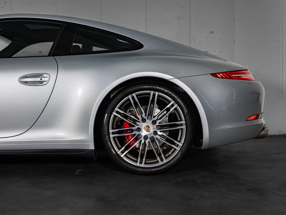 2015 Porsche 991 Carrera 4S - Image 14 of 31