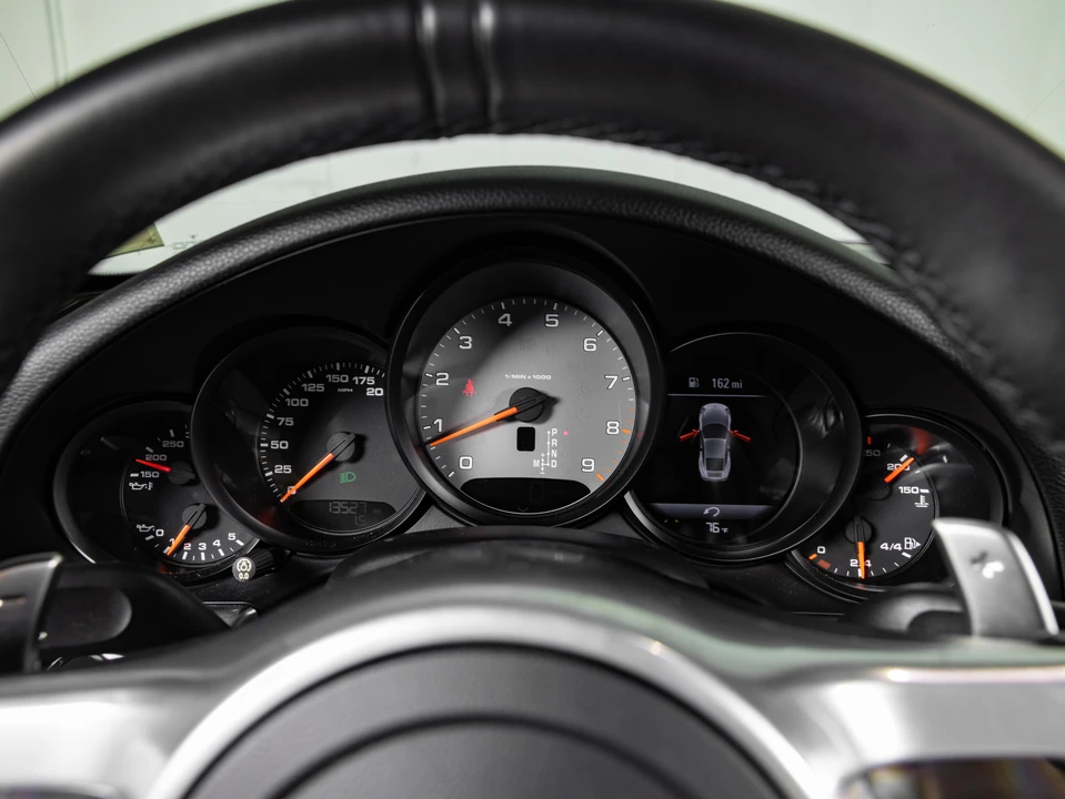 2015 Porsche 991 Carrera 4S - Image 22 of 31
