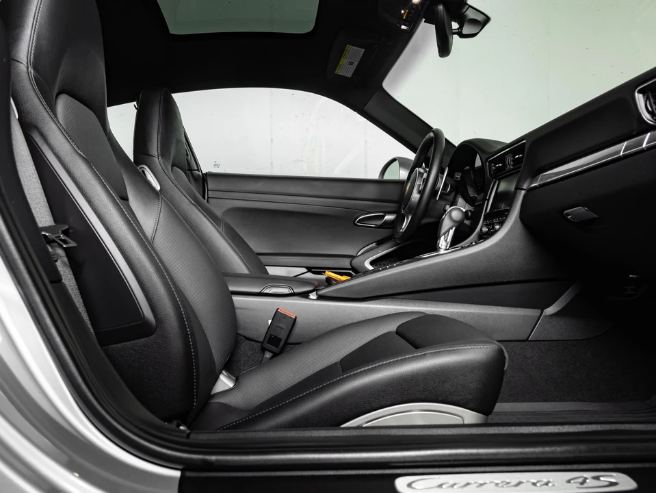 2015 Porsche 991 Carrera 4S - Image 16 of 31
