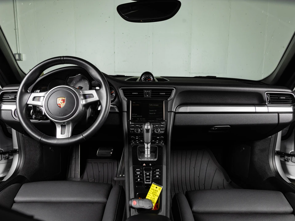 2015 Porsche 991 Carrera 4S - Image 20 of 31