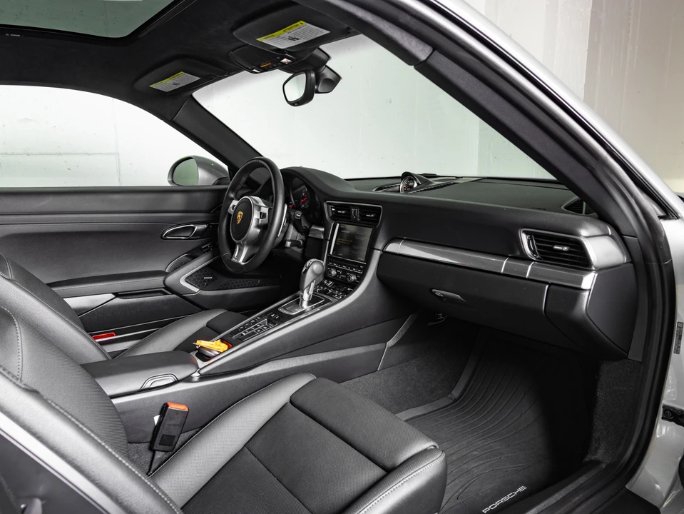 2015 Porsche 991 Carrera 4S - Image 17 of 31