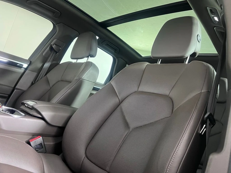 2015 Porsche 958 Cayenne S - Image 5 of 31