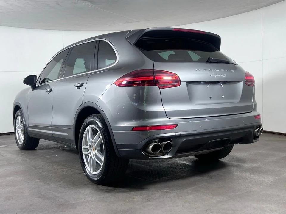 2015 Porsche 958 Cayenne S - Image 3 of 31
