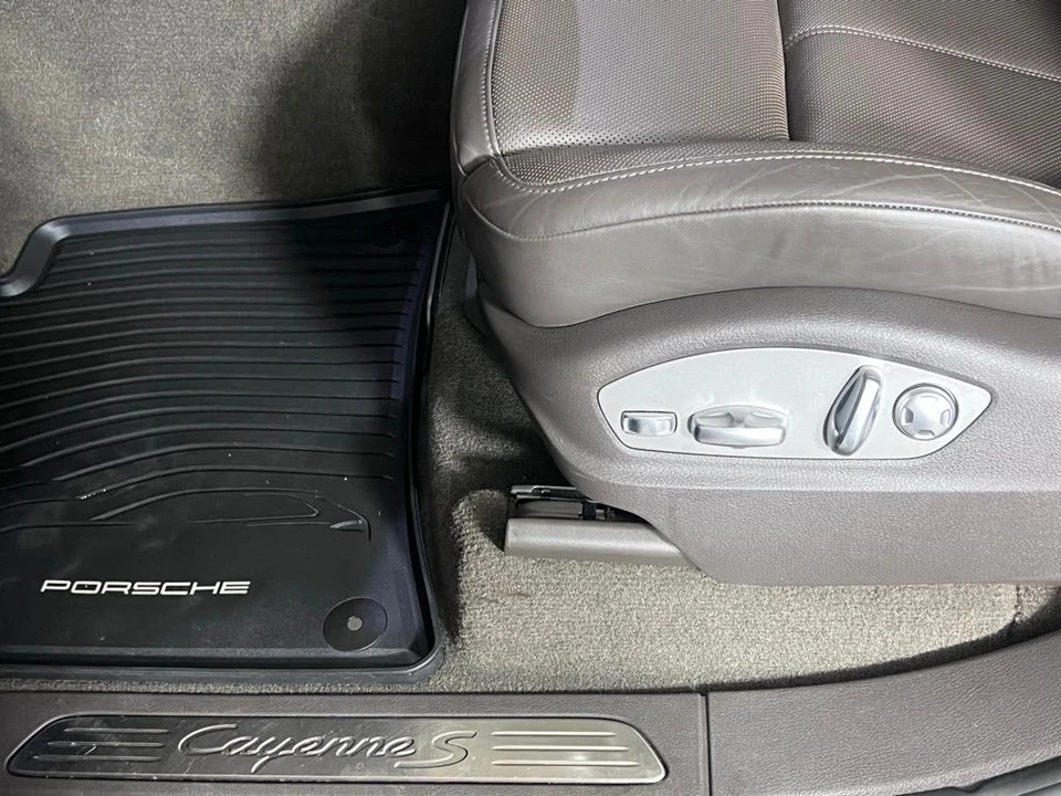 2015 Porsche 958 Cayenne S - Image 29 of 31