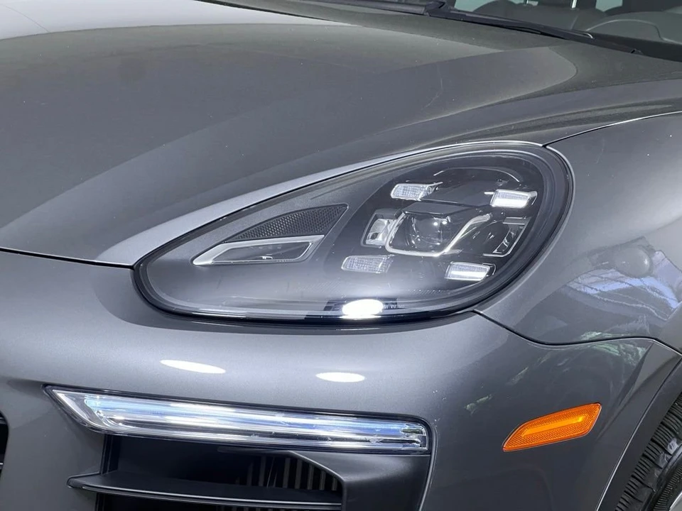 2015 Porsche 958 Cayenne S - Image 15 of 31