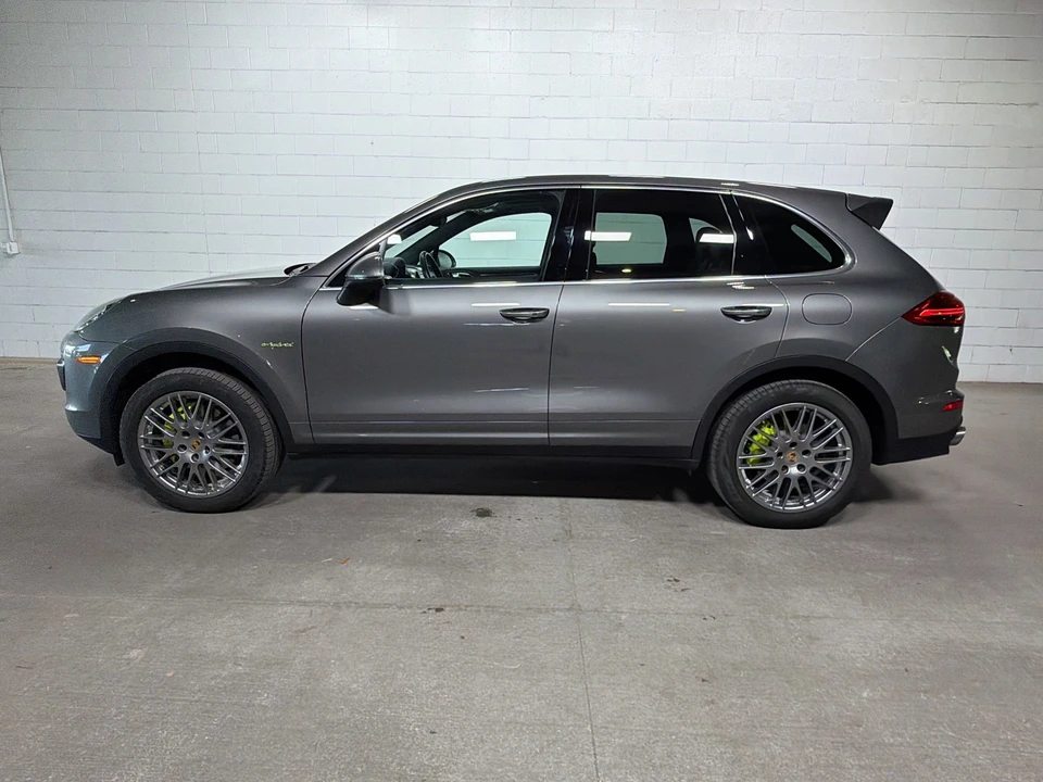 2016 Porsche 958 Cayenne - Image 2 of 31