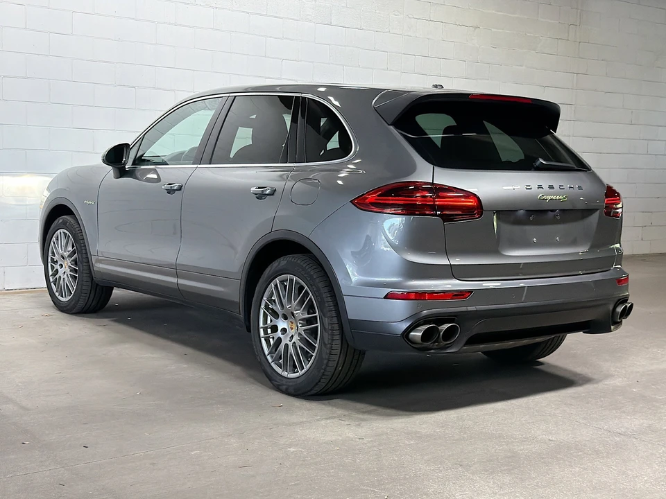2016 Porsche 958 Cayenne - Image 3 of 31