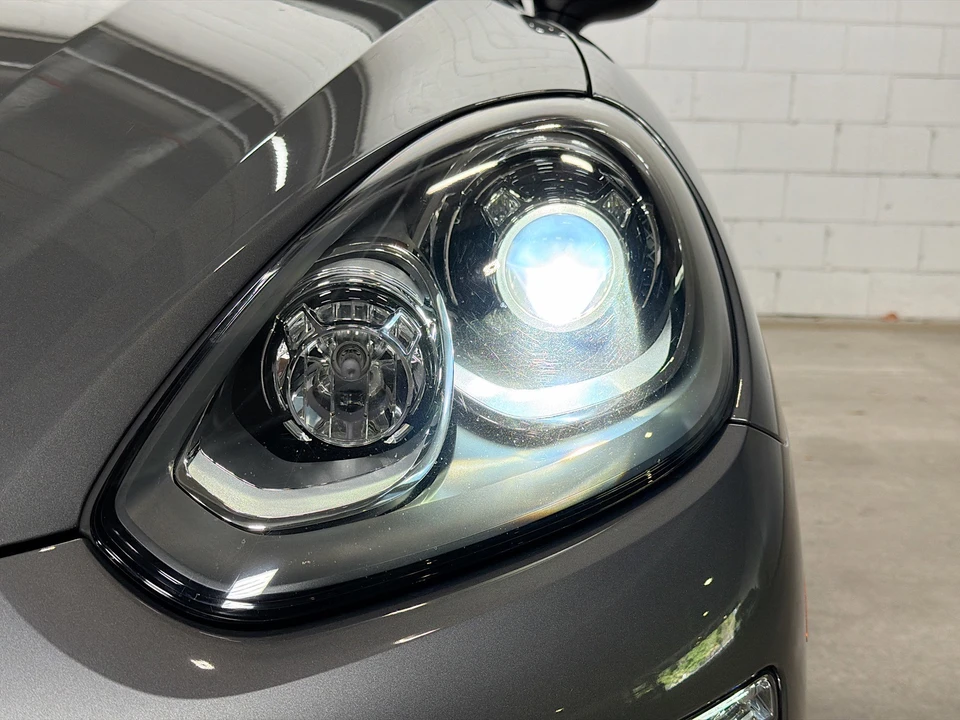 2016 Porsche 958 Cayenne - Image 10 of 31