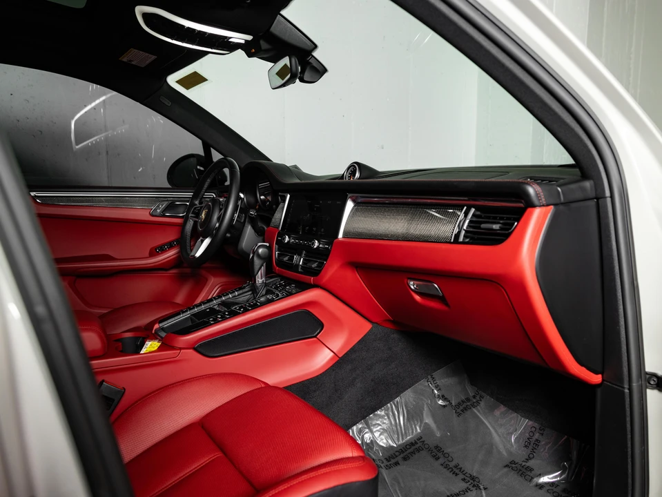2020 Porsche Macan GTS - Image 19 of 31