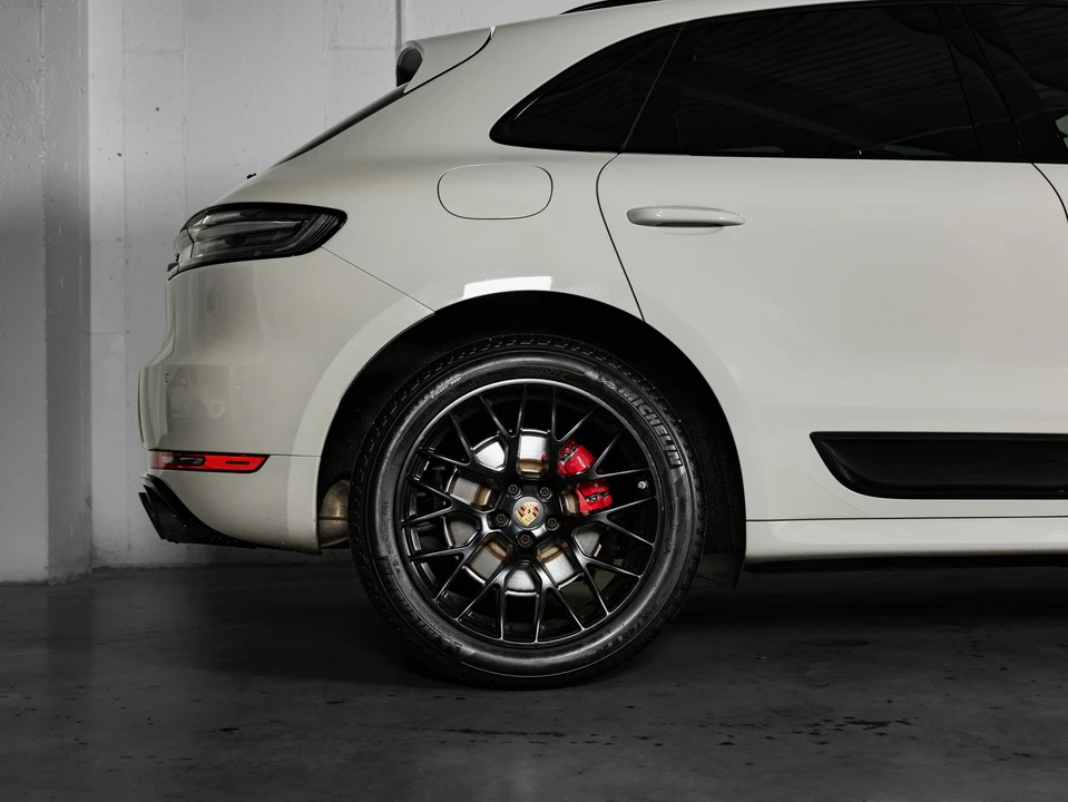 2020 Porsche Macan GTS - Image 14 of 31