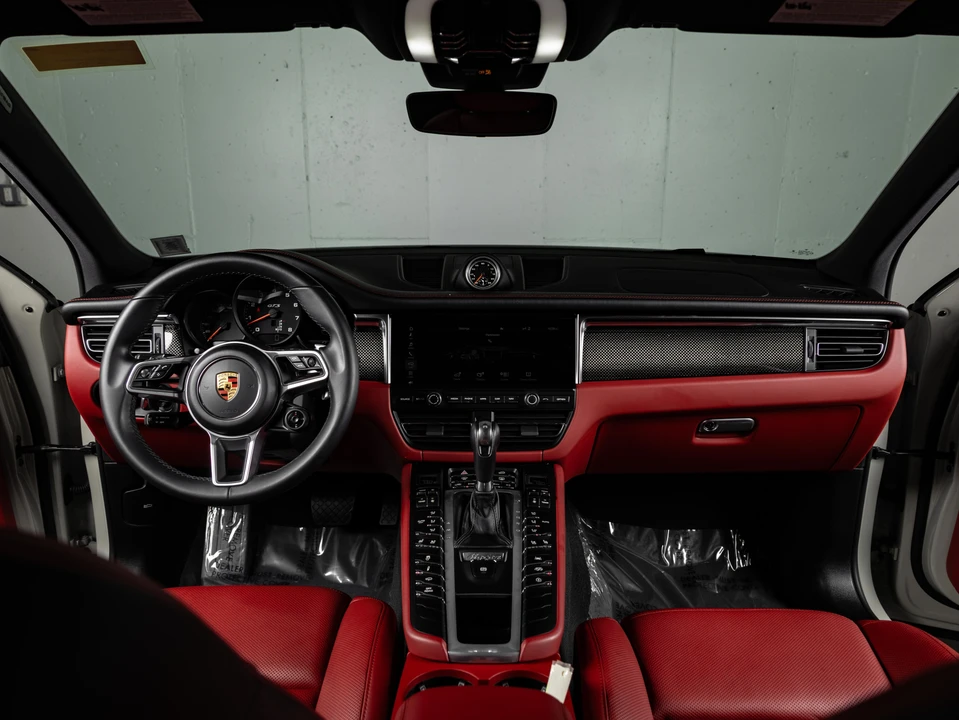 2020 Porsche Macan GTS - Image 26 of 31