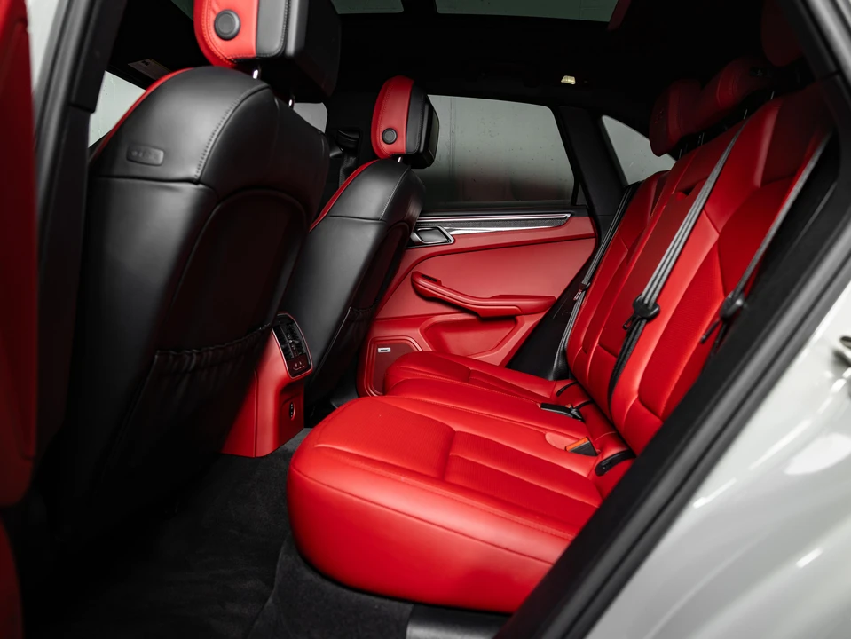 2020 Porsche Macan GTS - Image 20 of 31