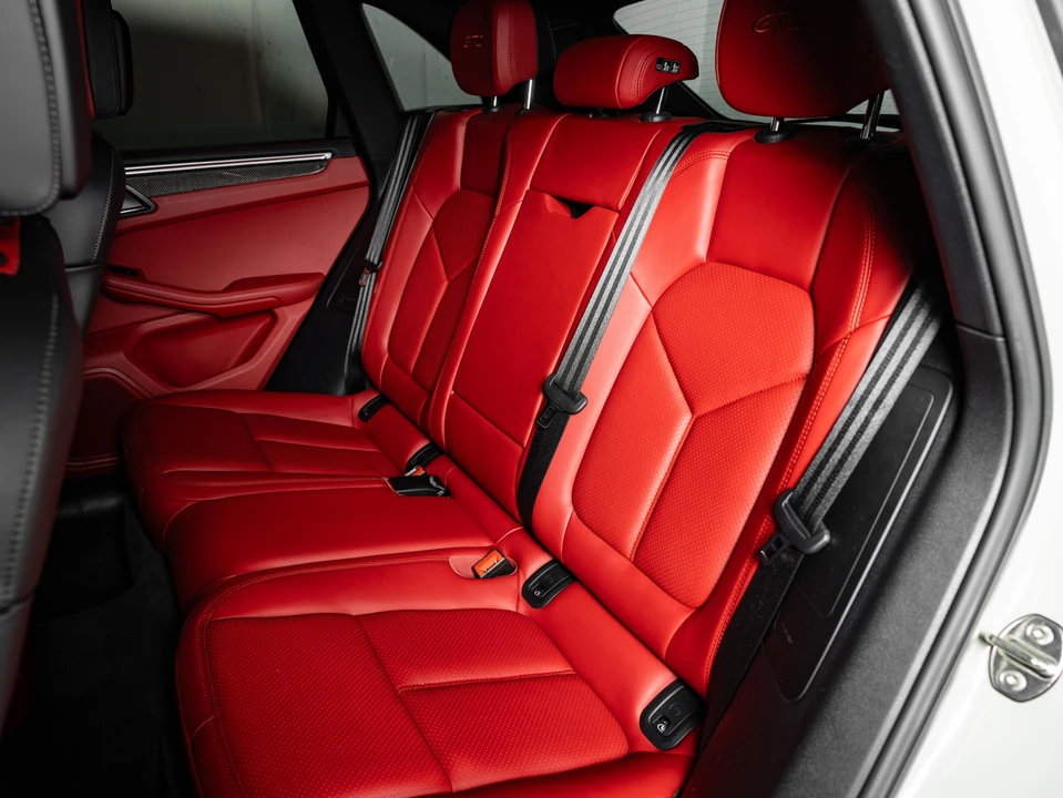 2020 Porsche Macan GTS - Image 22 of 31