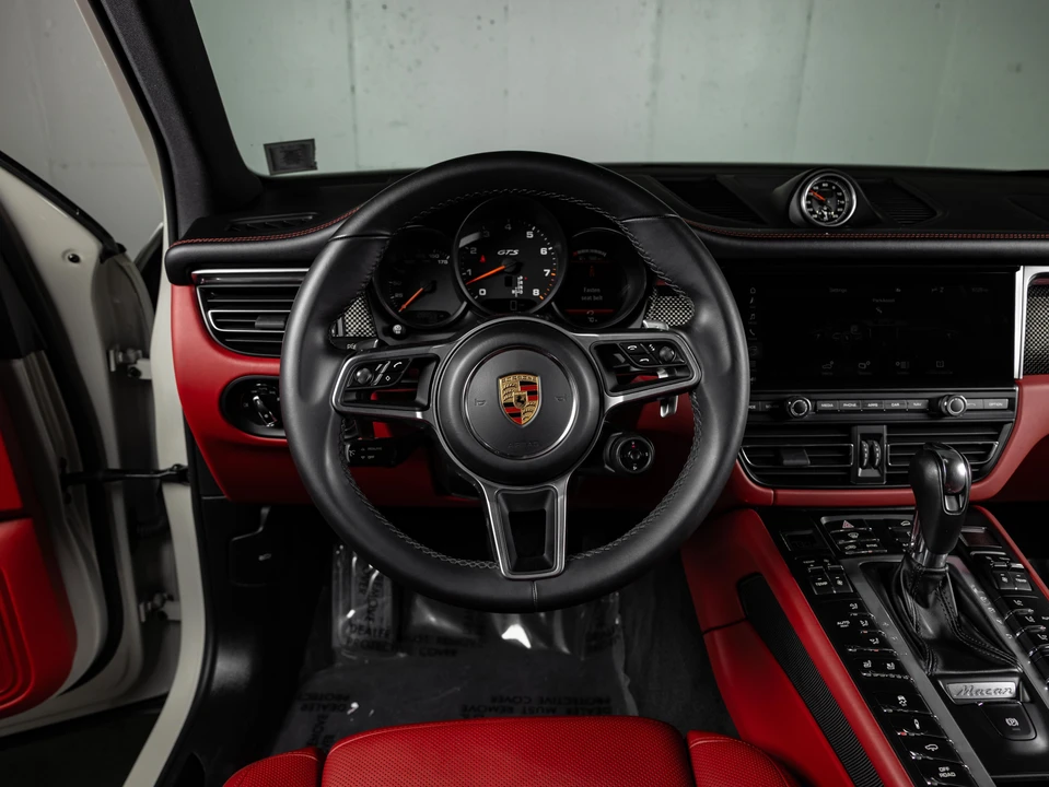 2020 Porsche Macan GTS - Image 27 of 31