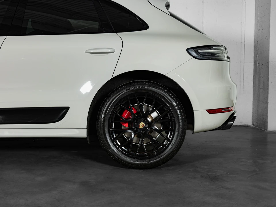 2020 Porsche Macan GTS - Image 13 of 31