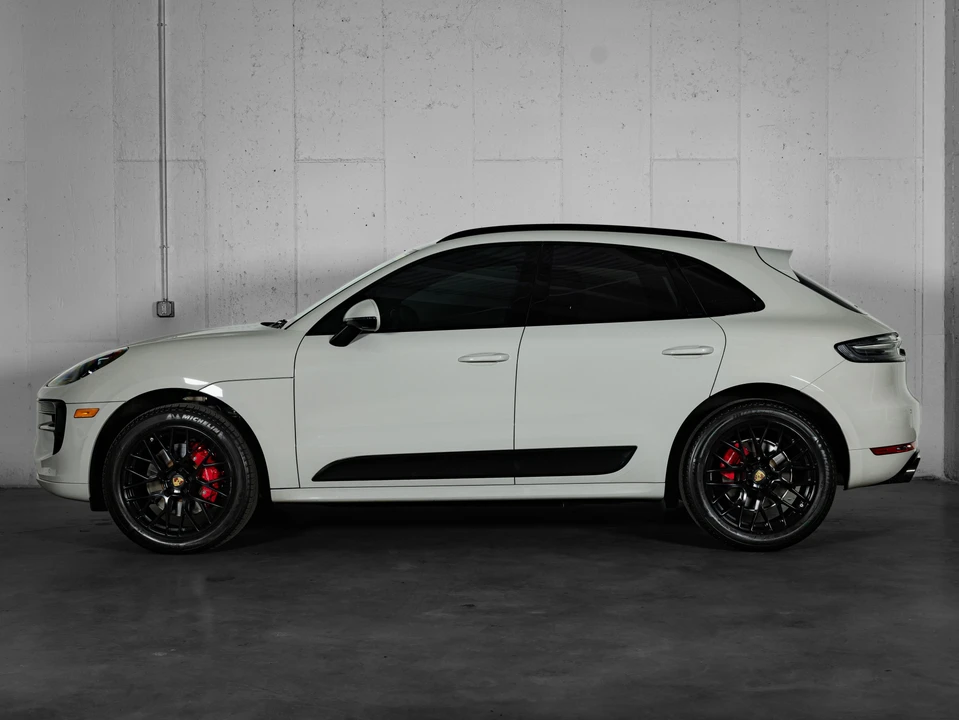 2020 Porsche Macan GTS - Image 2 of 31