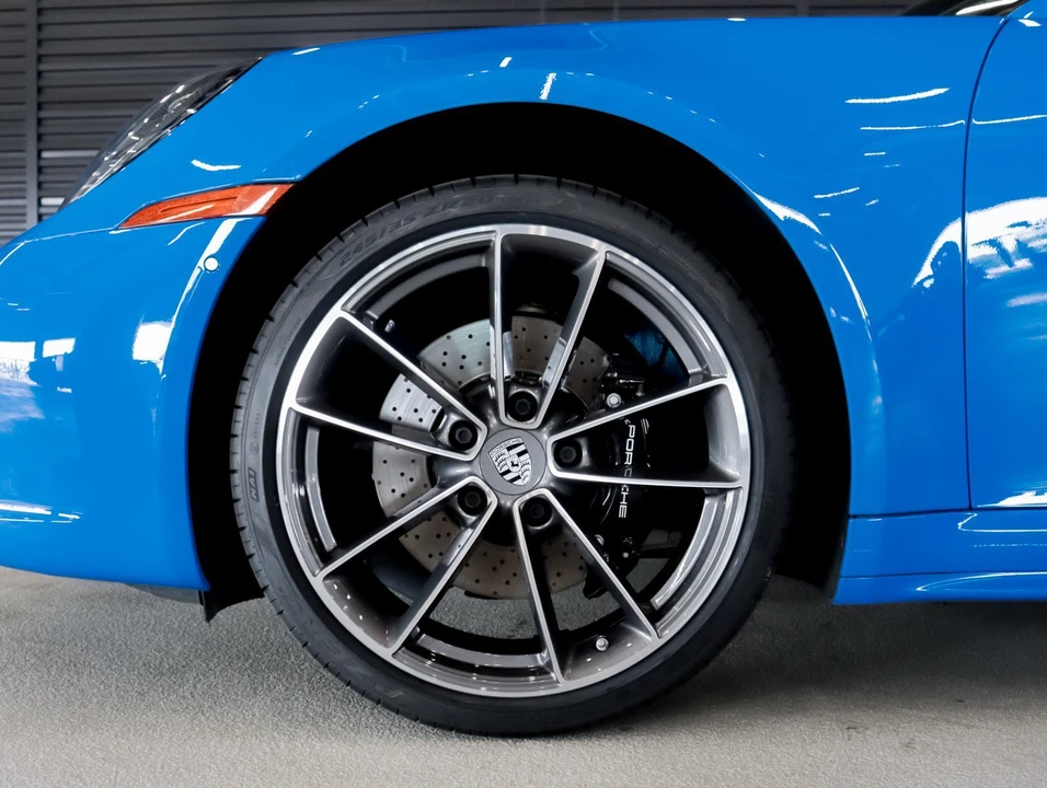 2022 Porsche 992 Carrera 4S - Image 12 of 31