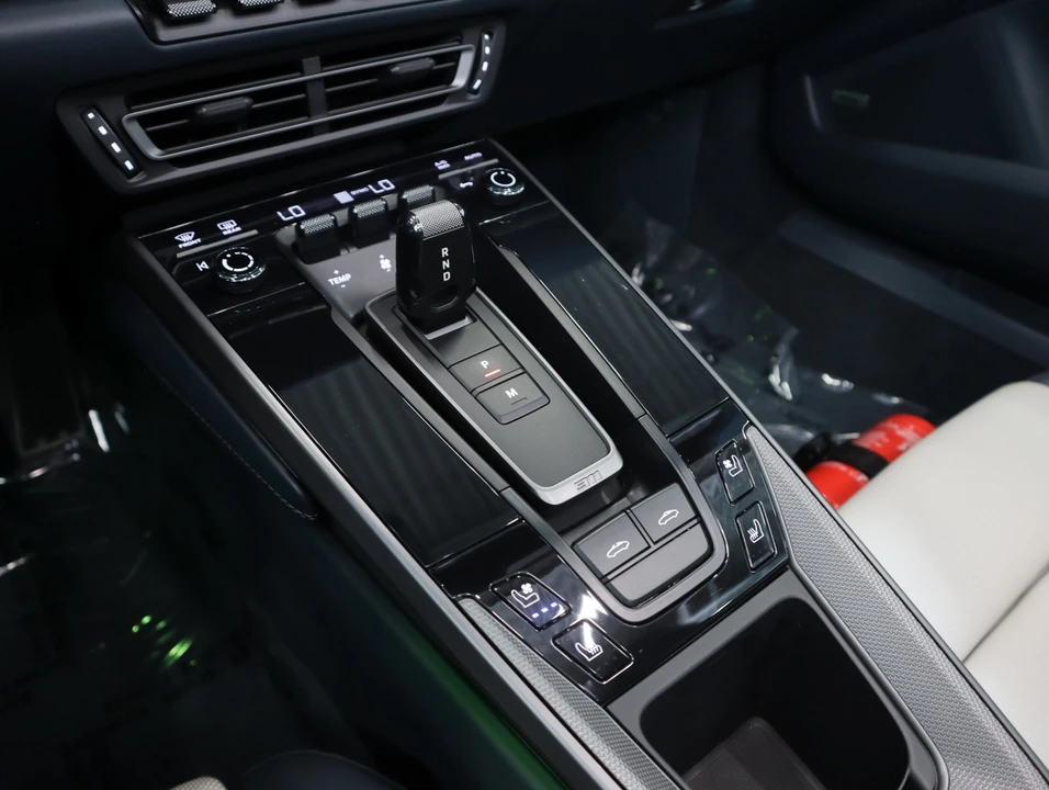 2022 Porsche 992 Carrera 4S - Image 20 of 31
