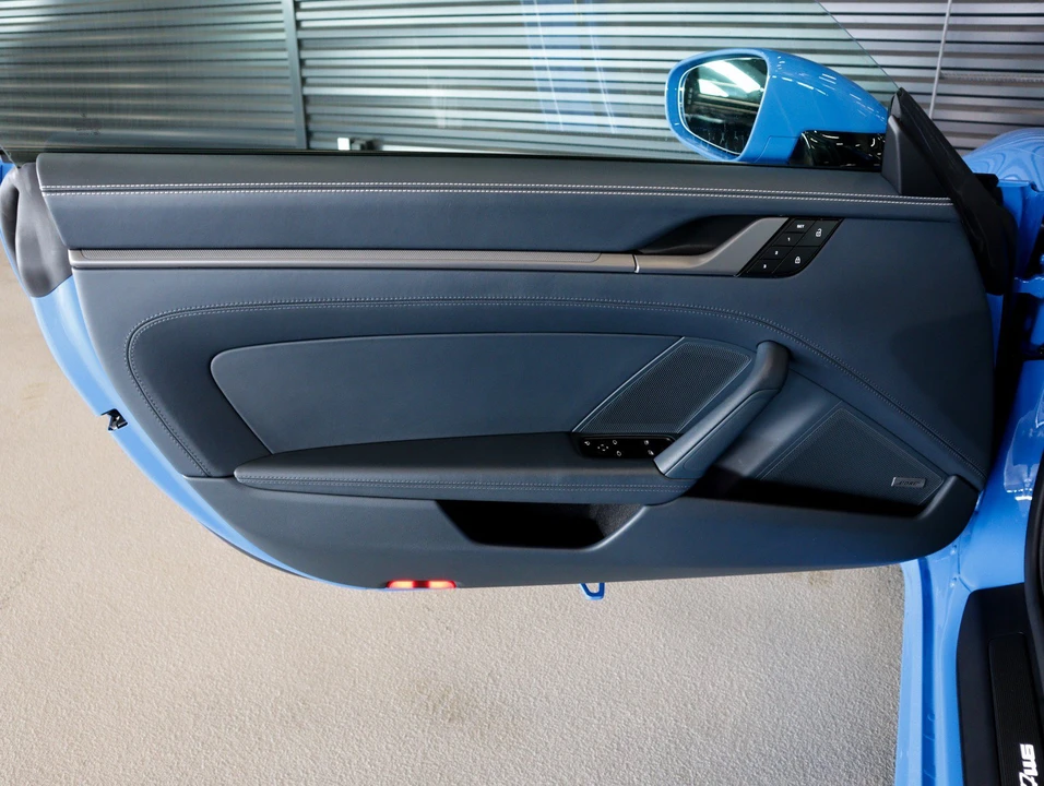 2022 Porsche 992 Carrera 4S - Image 26 of 31