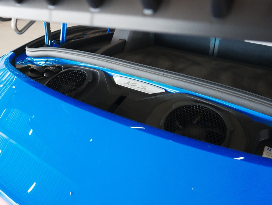 2022 Porsche 992 Carrera 4S - Image 31 of 31