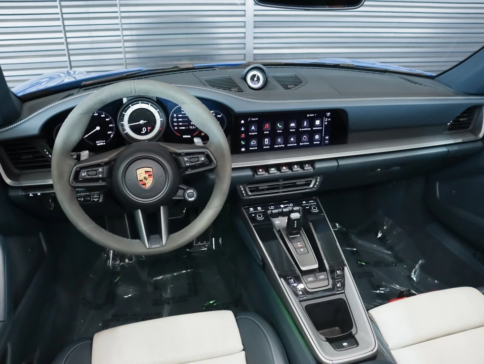 2022 Porsche 992 Carrera 4S - Image 18 of 31