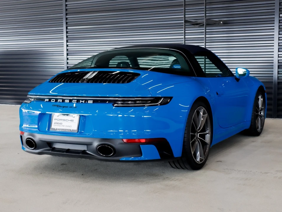 2022 Porsche 992 Carrera 4S - Image 10 of 31