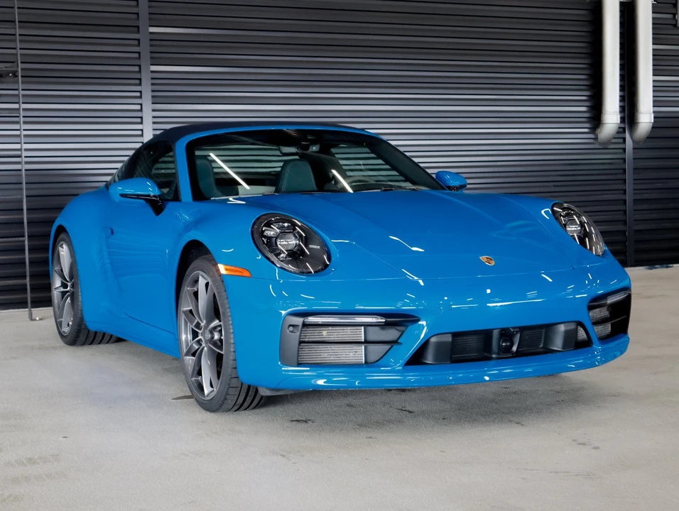 2022 Porsche 992 Carrera 4S - Image 7 of 31