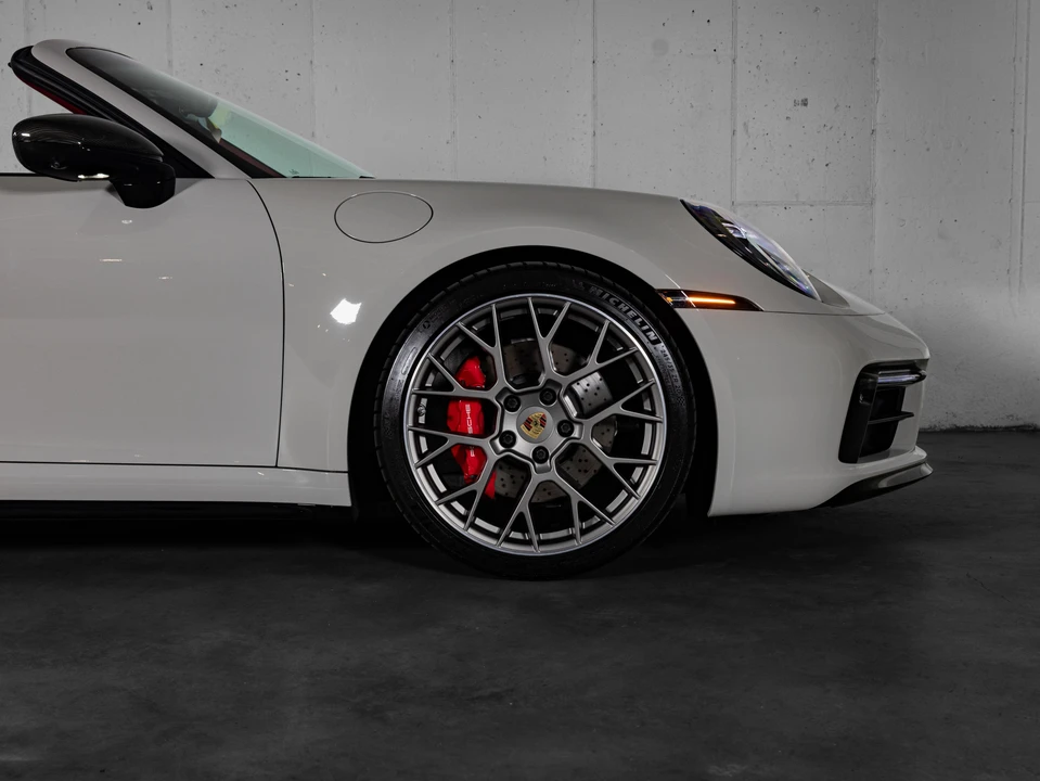 2022 Porsche 992 Carrera 4S - Image 16 of 31