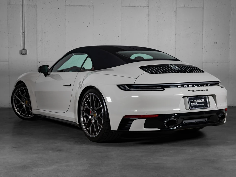2022 Porsche 992 Carrera 4S - Image 9 of 31