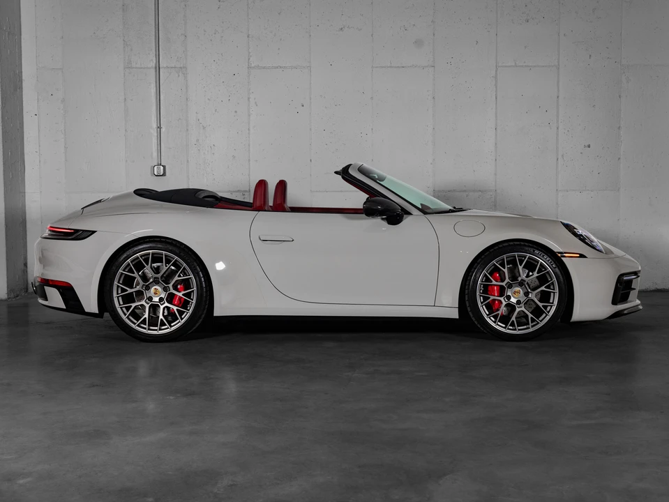 2022 Porsche 992 Carrera 4S - Image 12 of 31