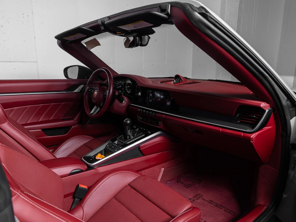 2022 Porsche 992 Carrera 4S - Image 21 of 31