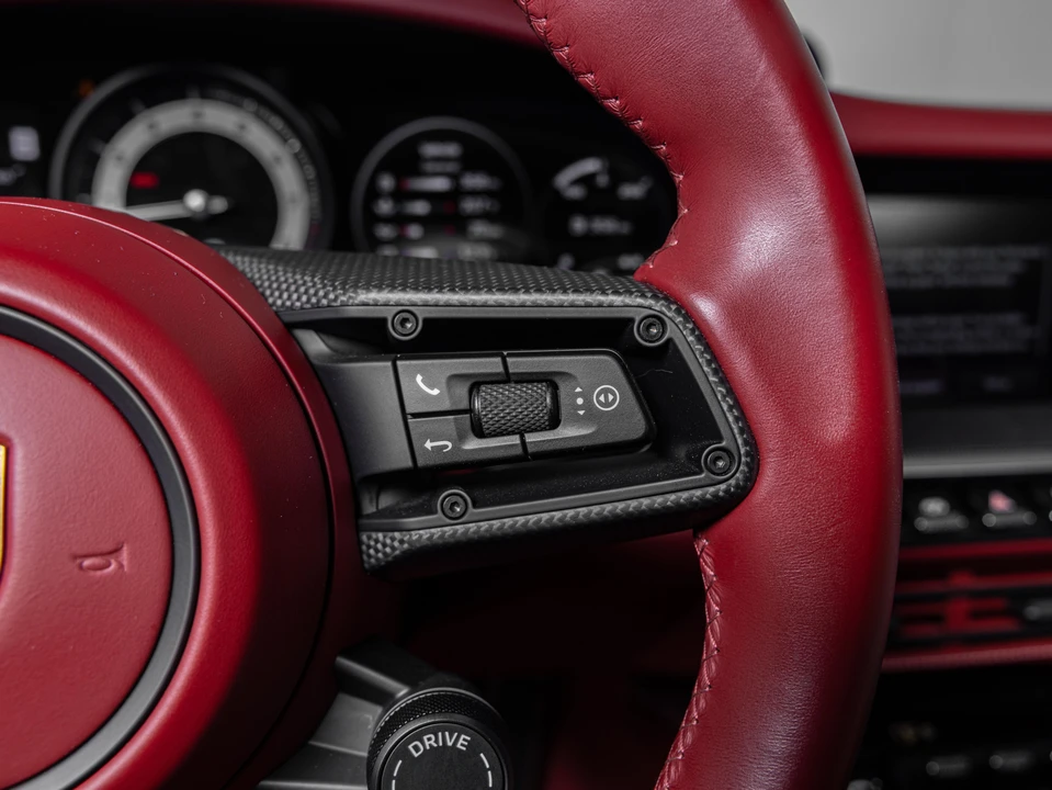 2022 Porsche 992 Carrera 4S - Image 27 of 31