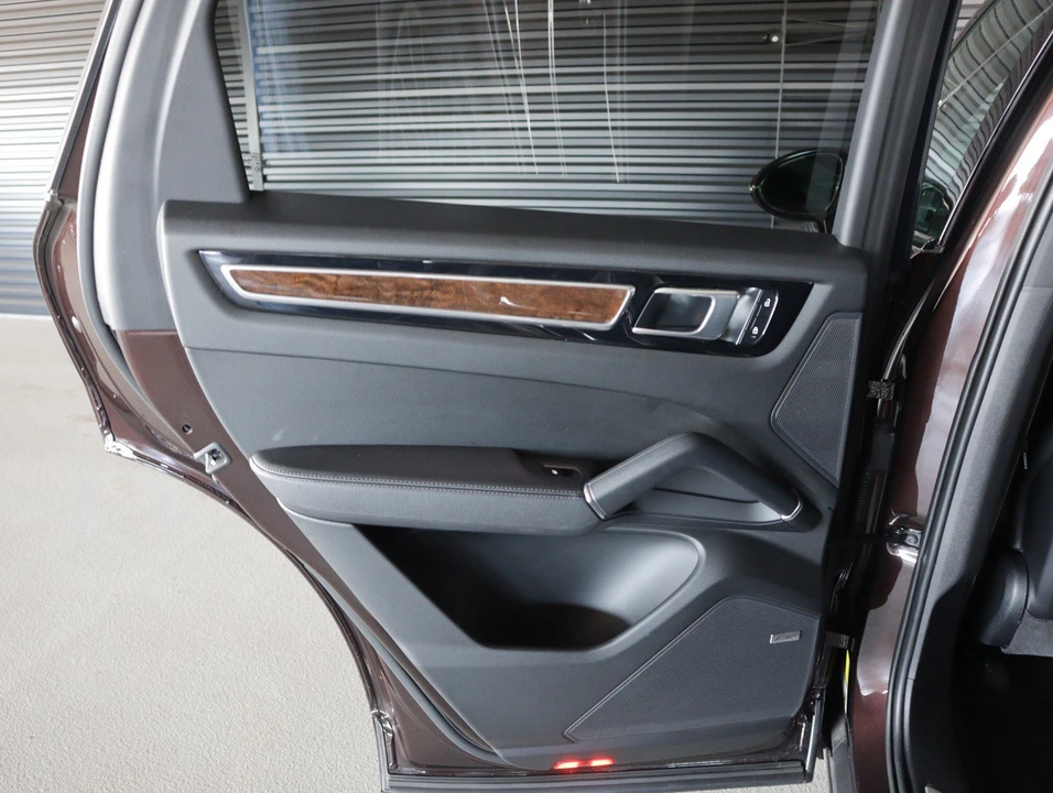 2023 Porsche 9Y0/9Y3 Cayenne S - Image 24 of 29