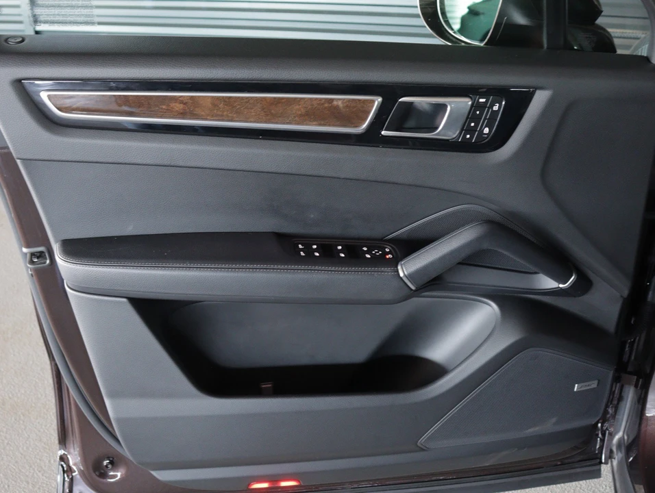 2023 Porsche 9Y0/9Y3 Cayenne S - Image 23 of 29