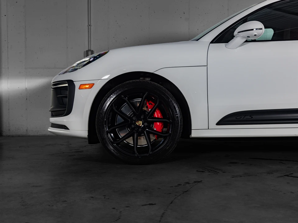 2023 Porsche Macan GTS - Image 14 of 31