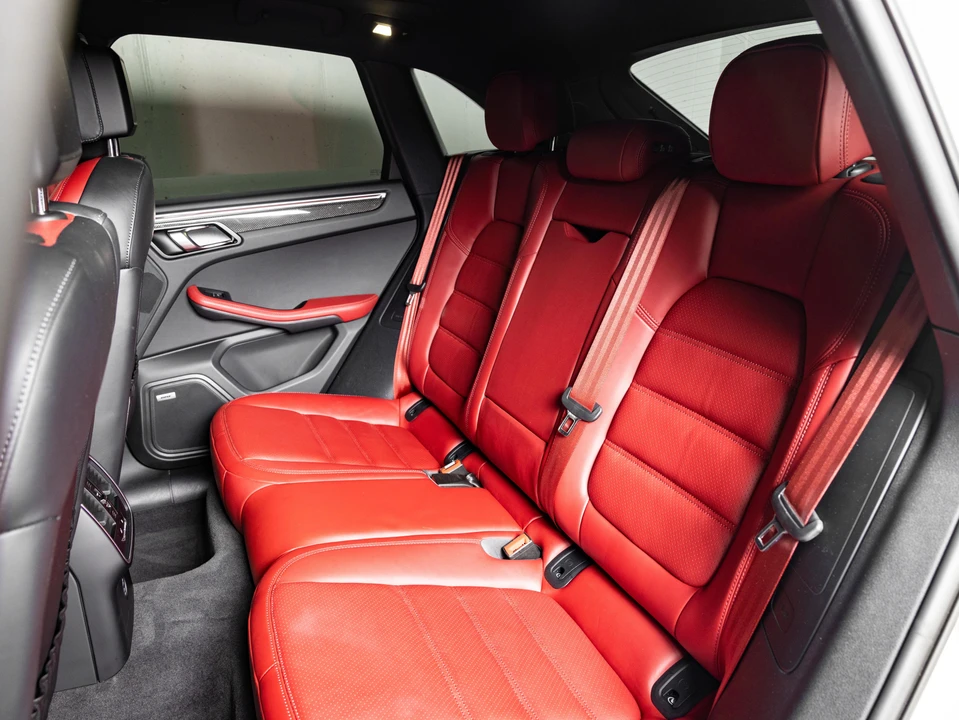 2023 Porsche Macan GTS - Image 25 of 31