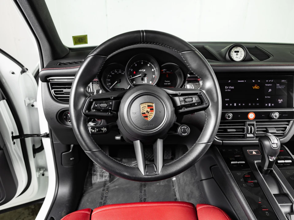 2023 Porsche Macan GTS - Image 27 of 31
