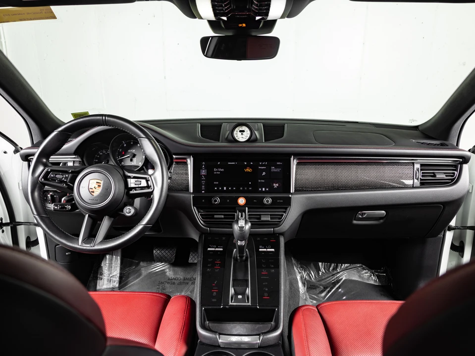 2023 Porsche Macan GTS - Image 26 of 31