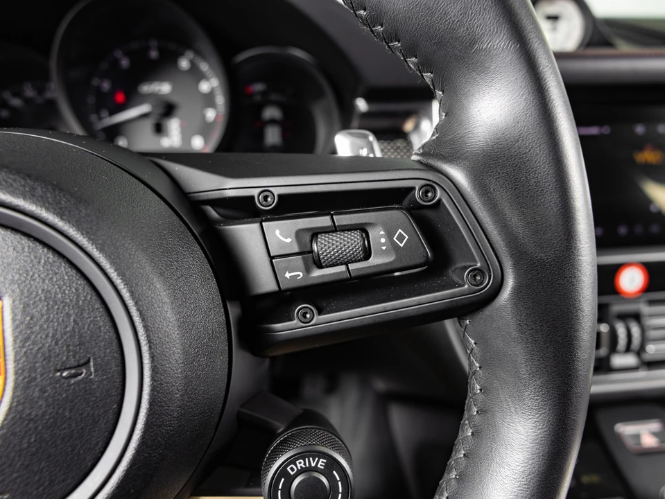 2023 Porsche Macan GTS - Image 29 of 31