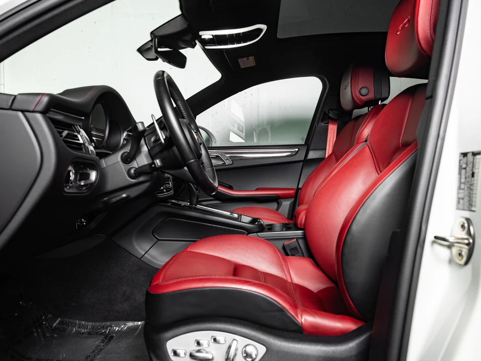 2023 Porsche Macan GTS - Image 5 of 31